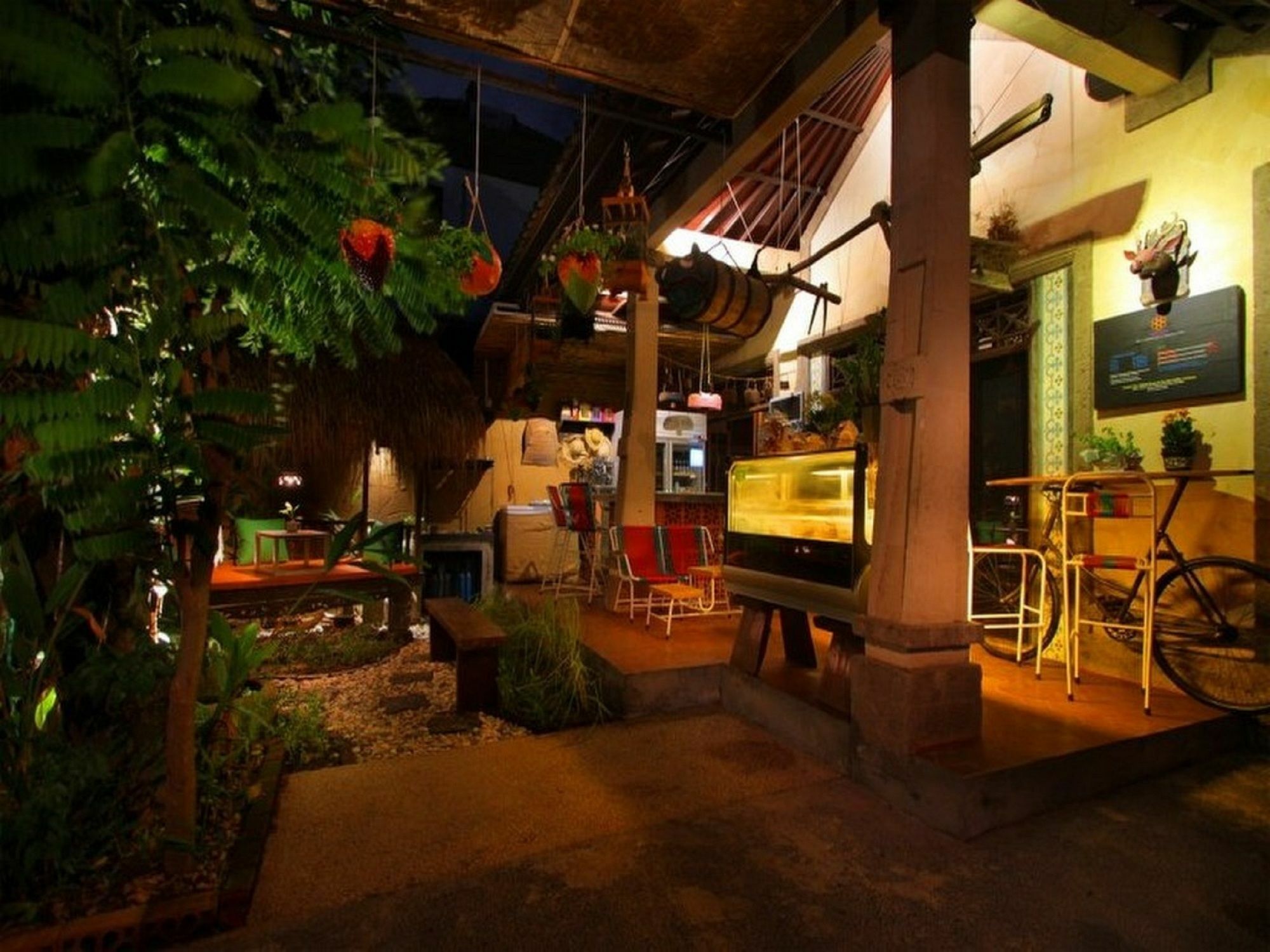 Bali Bee House Hotel Kerobokan  Exterior photo